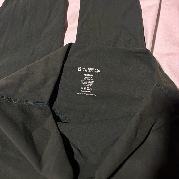 Buffbunny Spin Leggings in Atari Green - Picture 4 of 4